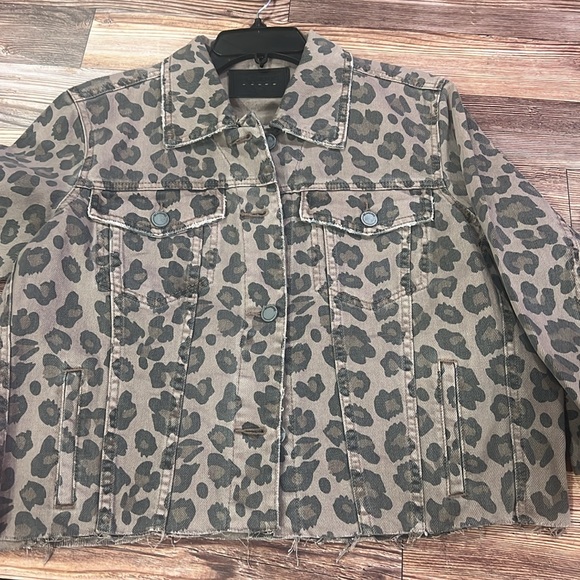 Blank Nyc Printed Denim Jacket in Catwalk Small Jean Cheetah Animal - Picture 5 of 9